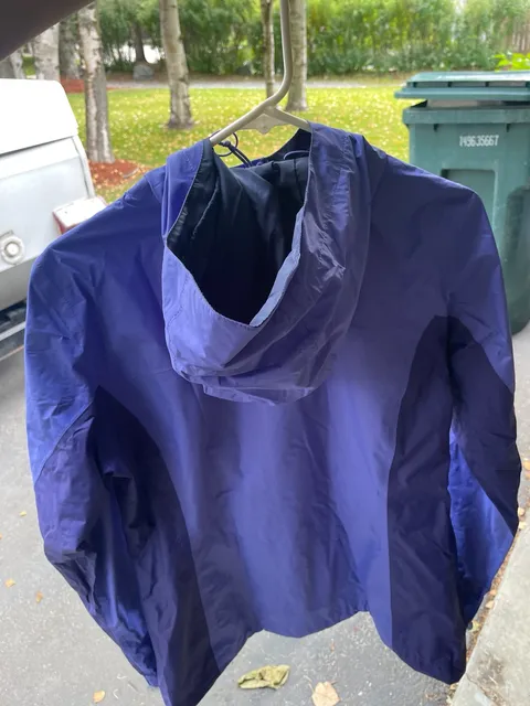 Columbia Rain Jacket Size M Purple Hooded Windbreaker