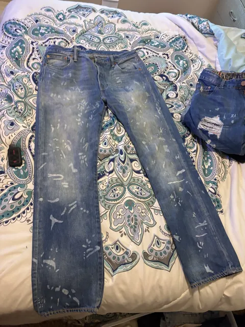 Levi's 501 Straight Jeans 34x32 Light Wash Distressed Paint Splatter