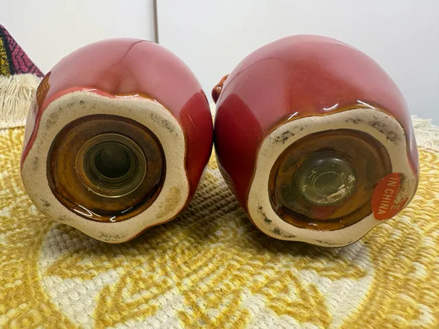 Vintage Ceramic Red Apple Salt And Pepper Shakers Set Retro Kitchen Decor