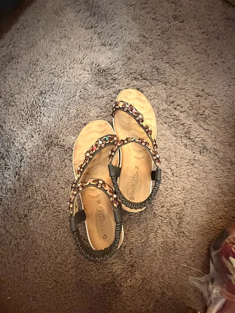 Patrizia Jeunesse Thong Sandals Size 36