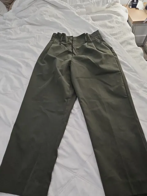 H&M High Waist Trousers Size 14 Green Pleated