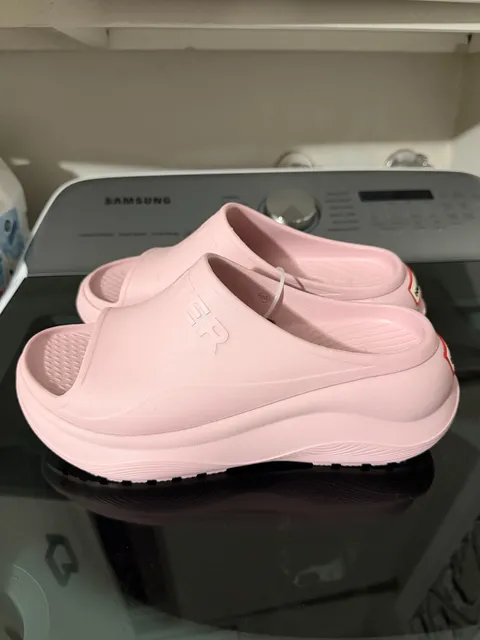 Hunter Haddie Size 8 Pink Slip-On Open-Toe Casual Sandals