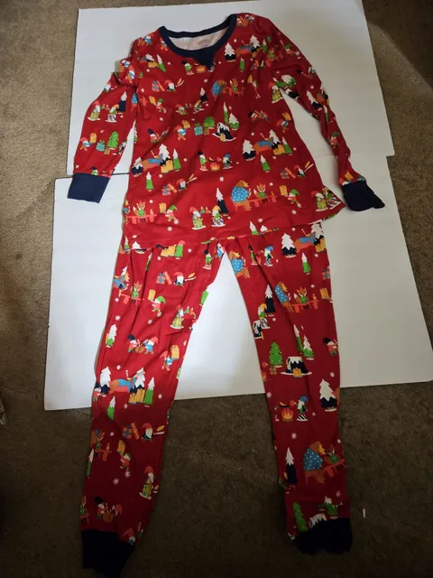 Christmas Holiday Pajamas Women M - New