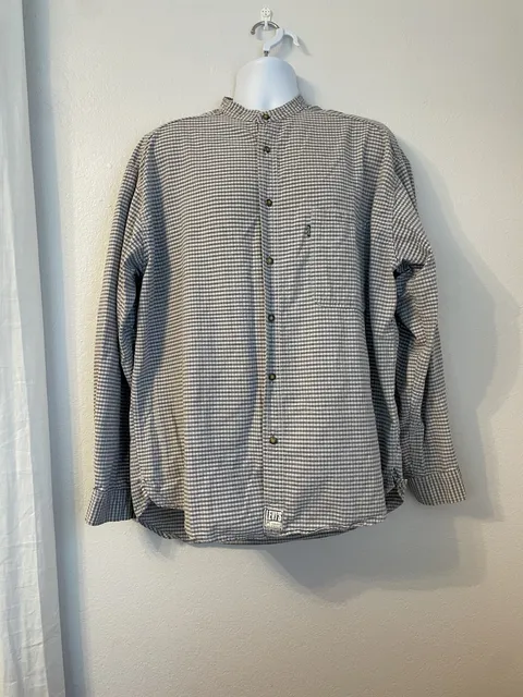 Levi's Plaid Button Down Shirt Size XL Gray Long Sleeve Band Collar
Western