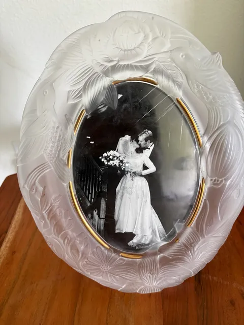 Crystal Clear Signatures Frosted Glass Photo Frame Floral Design