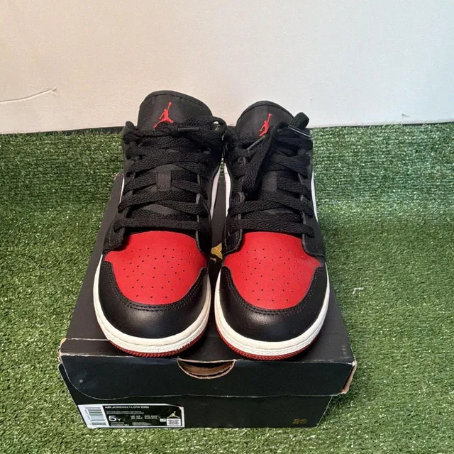 Jordan Air Jordan 1 Low GS Size 5Y Black Red White