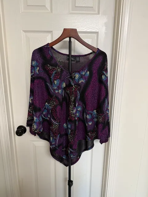 The Magic Scarf Company Poncho Top One Size Fits Everybody