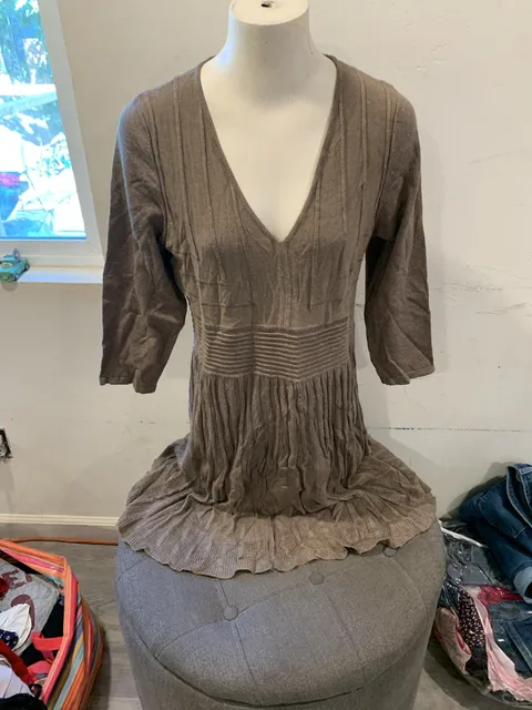 Studio M Sweater Dress Size XL Brown V-Neck Pleated Knit Tunic Mini Dress