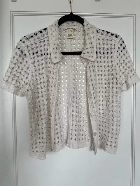 Ultra Pink Crochet Short Sleeve Button Up Top Size M White