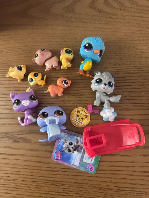Littlest Pet Shop G7 Lot Figures Pets Accessories