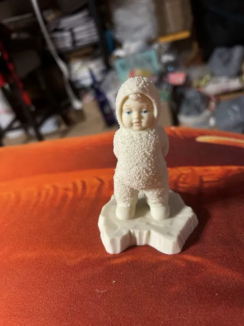 Depesco Snowbabies Figurine