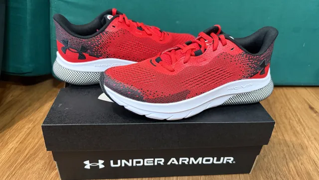 Under Armour BGS HOVR Turbulence 2 Size 7Y Red Sneakers