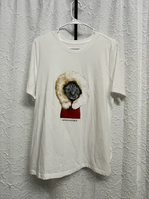 Banana Republic Winter Coat Cat Graphic T Shirt Large White Novelty