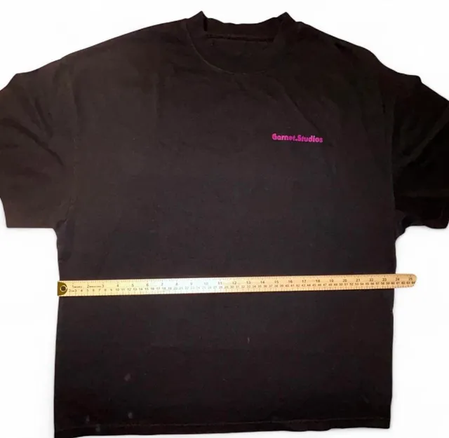 Garnet.Studios Graphic T-Shirt Black Be More Than The Clothes