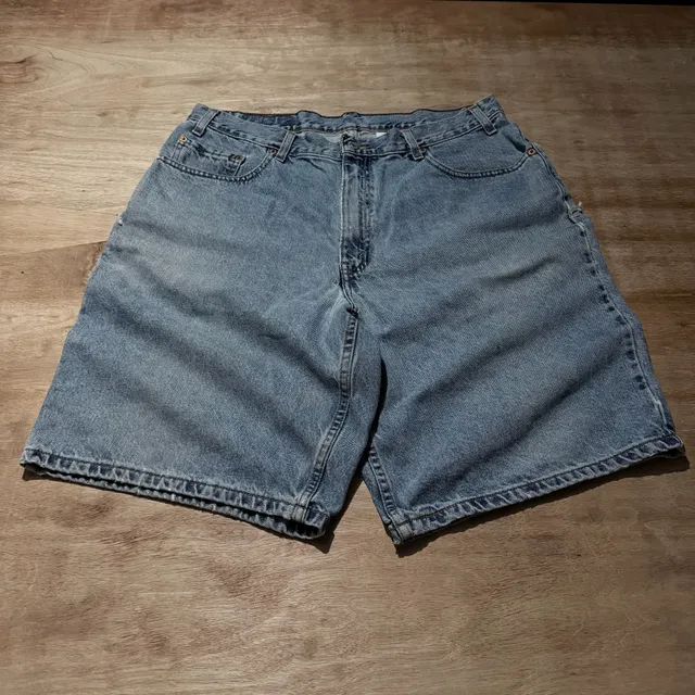 Vintage 1999 Levi’s 560 Denim Shorts Men’s 36 Baggy Distressed Light Wash