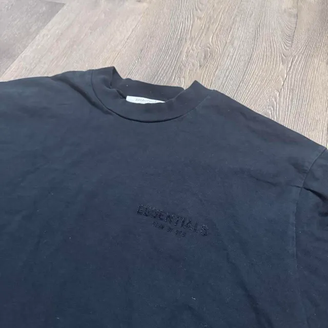 Fear of God Essentials T-Shirt Size L Black Cotton Logo Tee