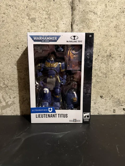 McFarlane Toys Warhammer 40000 Lieutenant Titus Action Figure
