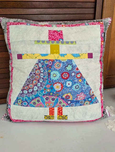 Handmade Quilted Pillow Cover Folk Art Patchwork Kaffe Fassett Onion Rings Back