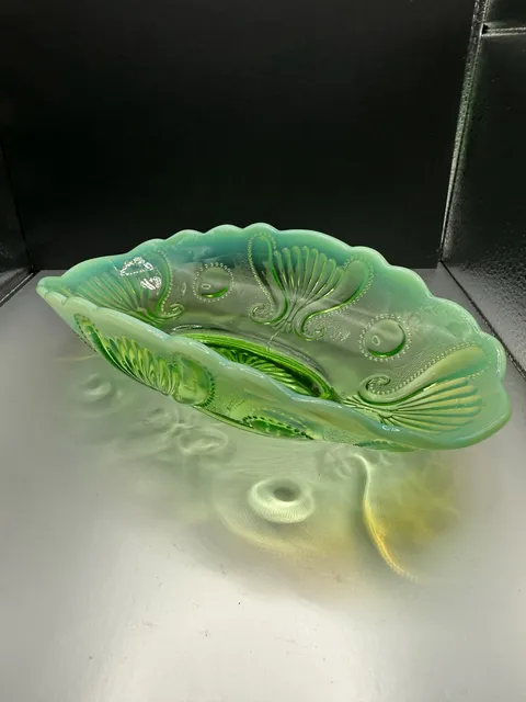 Jefferson Glass Green Opalescent Banana Boat