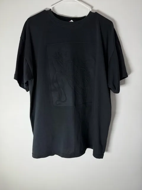 Vintage 90s K&G Sportswear Black Tonal Graphic Tee – Padded Shoulders – One Size