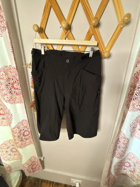Patagonia Dirt Craft Bike Shorts Size 34 Black Mountain Cycling