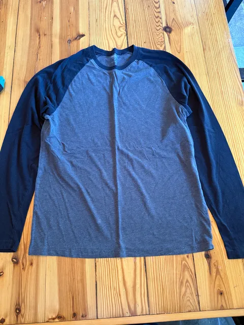 Old Navy Raglan Long Sleeve T-Shirt Size M Black Gray