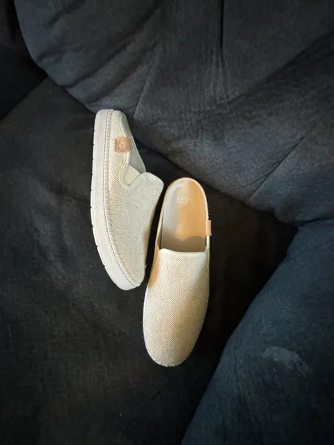 UGG Delu Slip-On Size 9 Beige Canvas Espadrille Slide Shoes