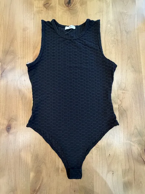 Entro Textured Bodysuit Size L Black Sleeveless Bubble Knit
