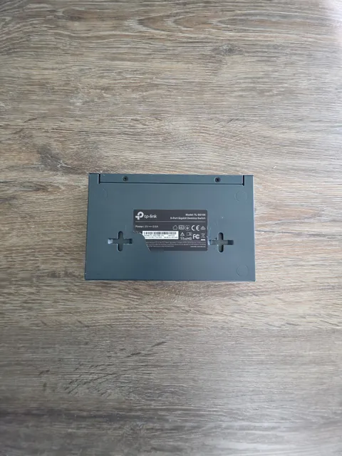 TP-Link TL-SG108 8-Port Gigabit Desktop Switch