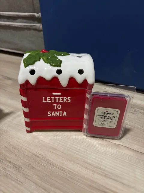 Red Shed Letters To Santa Wax Warmer Pomegranate