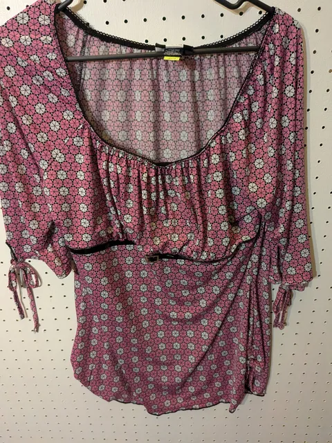 Studio 1940 Blouse Size L Pink Geometric Print Tie Sleeve Top
