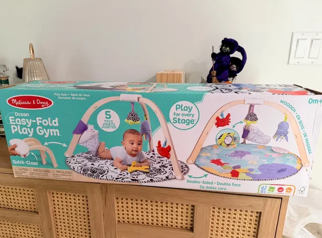 Melissa & Doug Ocean Easy-Fold Play Gym New In Box