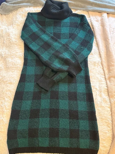 Maurices Green and Black Plaid Turtleneck dress szM has stretch 
