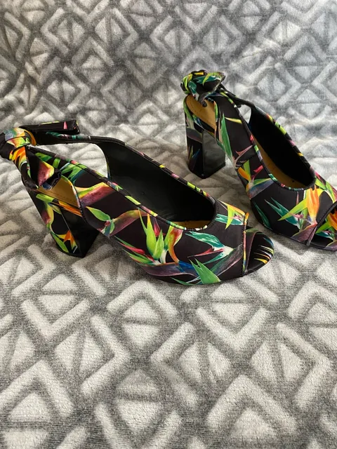 J. Renee Brietta Size 7W Black Jungle Print Slingback Peep Toe Block