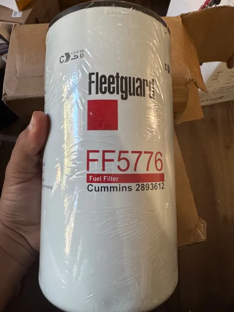 Fleetguard FF5776 Fuel Filter Cummins 2893612 New