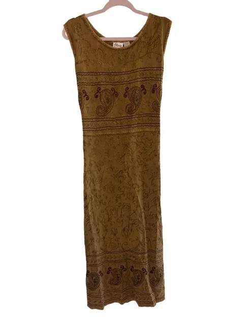 Olivia Woman Maxi Dress Size 1X Gold Paisley Embroidered Rayon