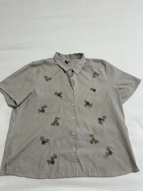 Bon Worth Women’s Xl Gray Button-Up Blouse