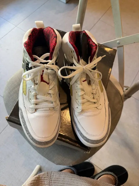 Nike Air Jordan Spizike Size 11 White Cement Grey