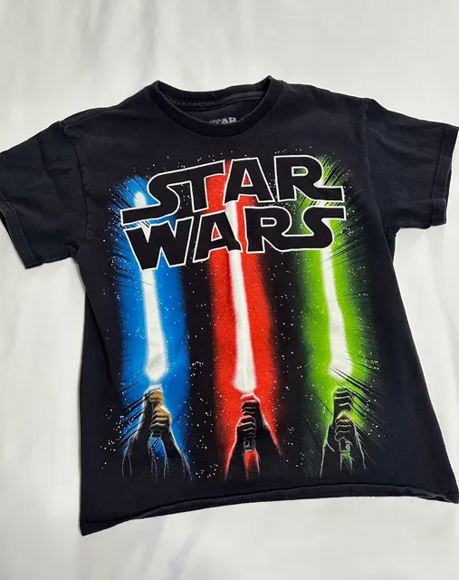 Mad Engine Star Wars Lightsaber T-Shirt Size M Black Graphic Tee