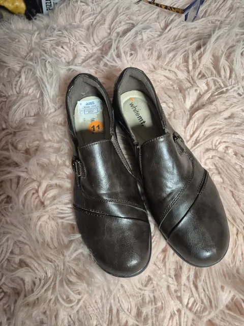 White Mountain Slip On Shoes Size 11 Brown Faux Leather Buckle