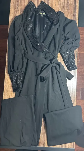 Shelby Nites Jumpsuit Size 6 Black Sequin Collar Long Sleeve Belted