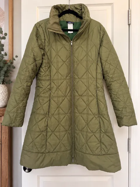 Patagonia Low Sky Parka Size L Green Quilted Full Zip Coat