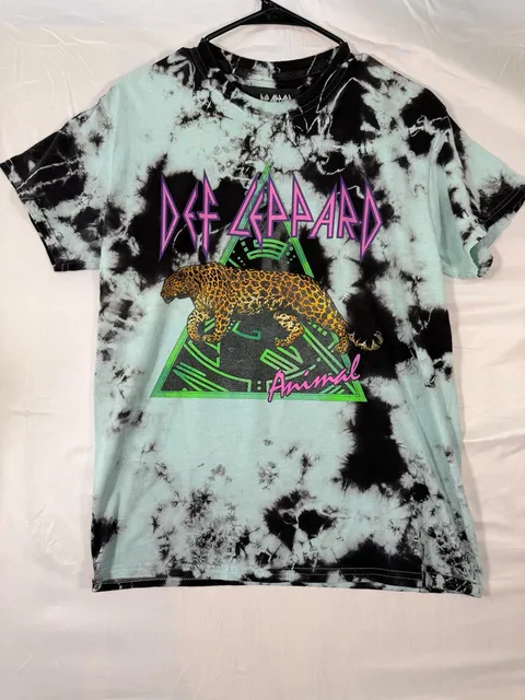 Def Leppard Animal Graphic T-Shirt Size S/M Black Light Blue Tie Dye
