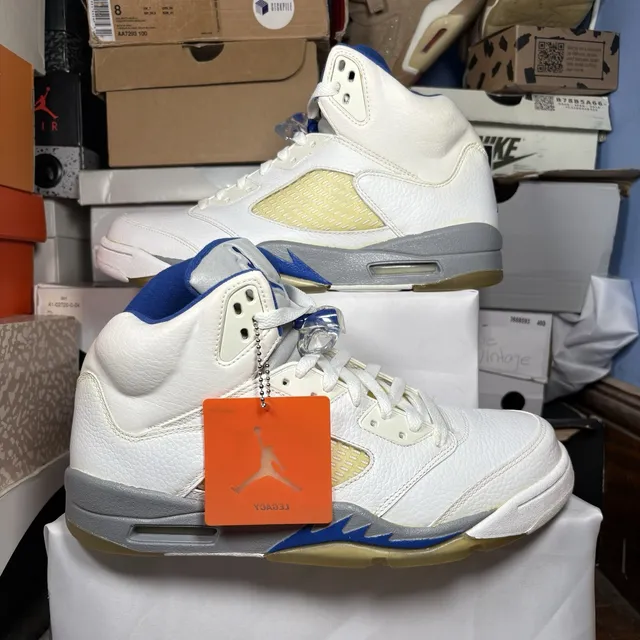 Size 10.5 - Air Jordan 5 Retro Stealth