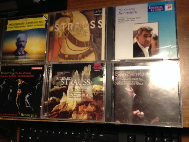 LOT OF 6 CLASSICAL CD'S (STRAVINSKY TSCHAIKOWSKY STRAUSS BRAHMS BERNSTEIN JARVI