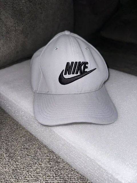 Nike Pro Snapback Hat Gray Black Embroidered Logo