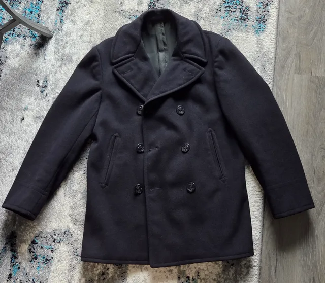Vintage US Navy Peacoat Size 38R Wool Double Breasted Jacket.