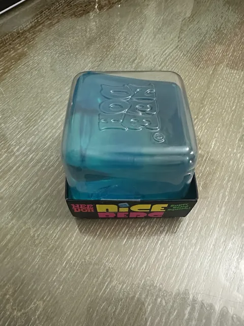 NeeDoh Nice Berg squishy 