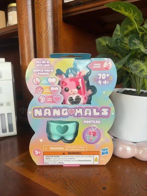 Hasbro Nano-mals Mootilda Interactive Electronic Pocket Toy