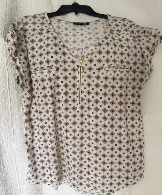 Fifty Street Blouse Size L White Red Geometric Print O-Ring Zip
